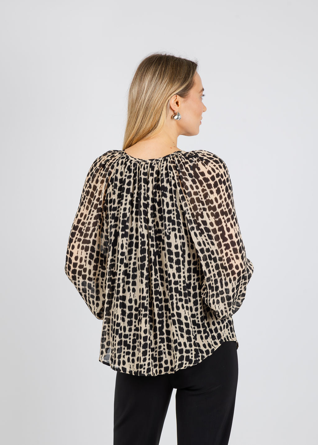 Rails Indi Blouse in Spotted Shiboru available at Barbara Katz