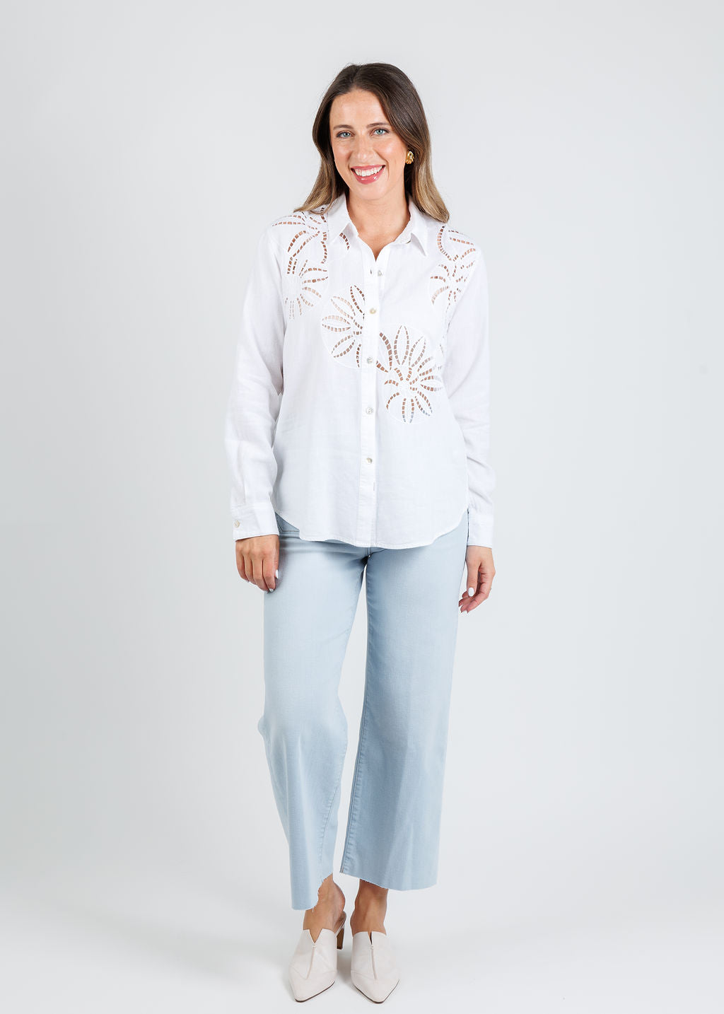 Rails Samar Shirt in White paired with FrameThe Anchor Pants in Float Raw Fray available at Barbara Katz