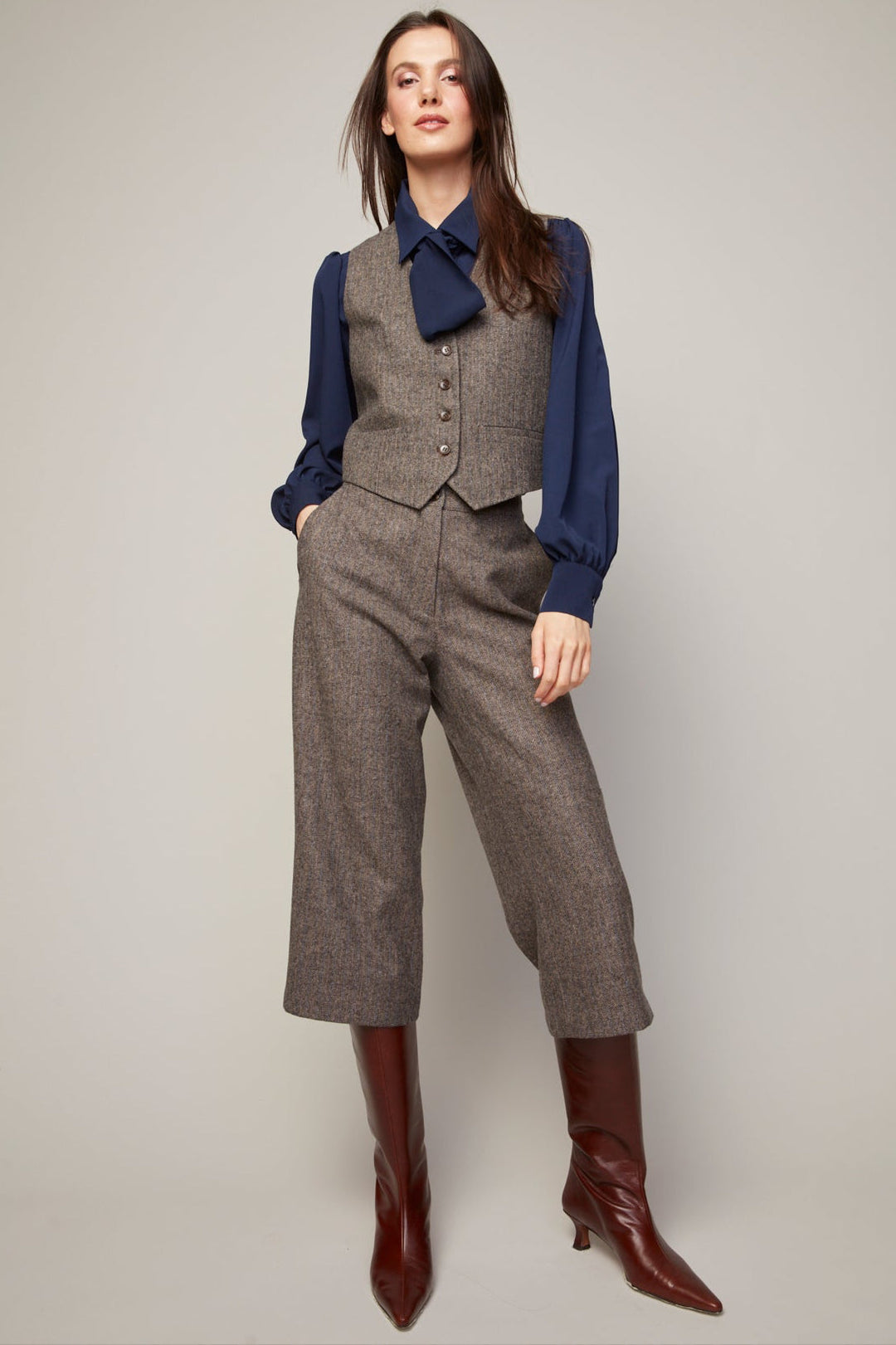 Adroit Atelier Sandro Sleeveless Vest in Java available at Barbara Katz