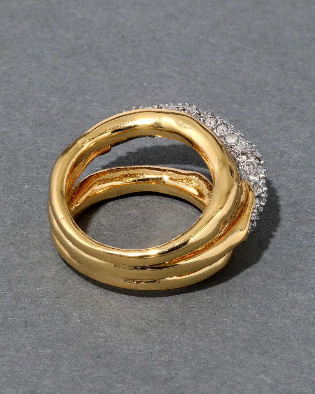 Solanales Crystal Orbiting Ring