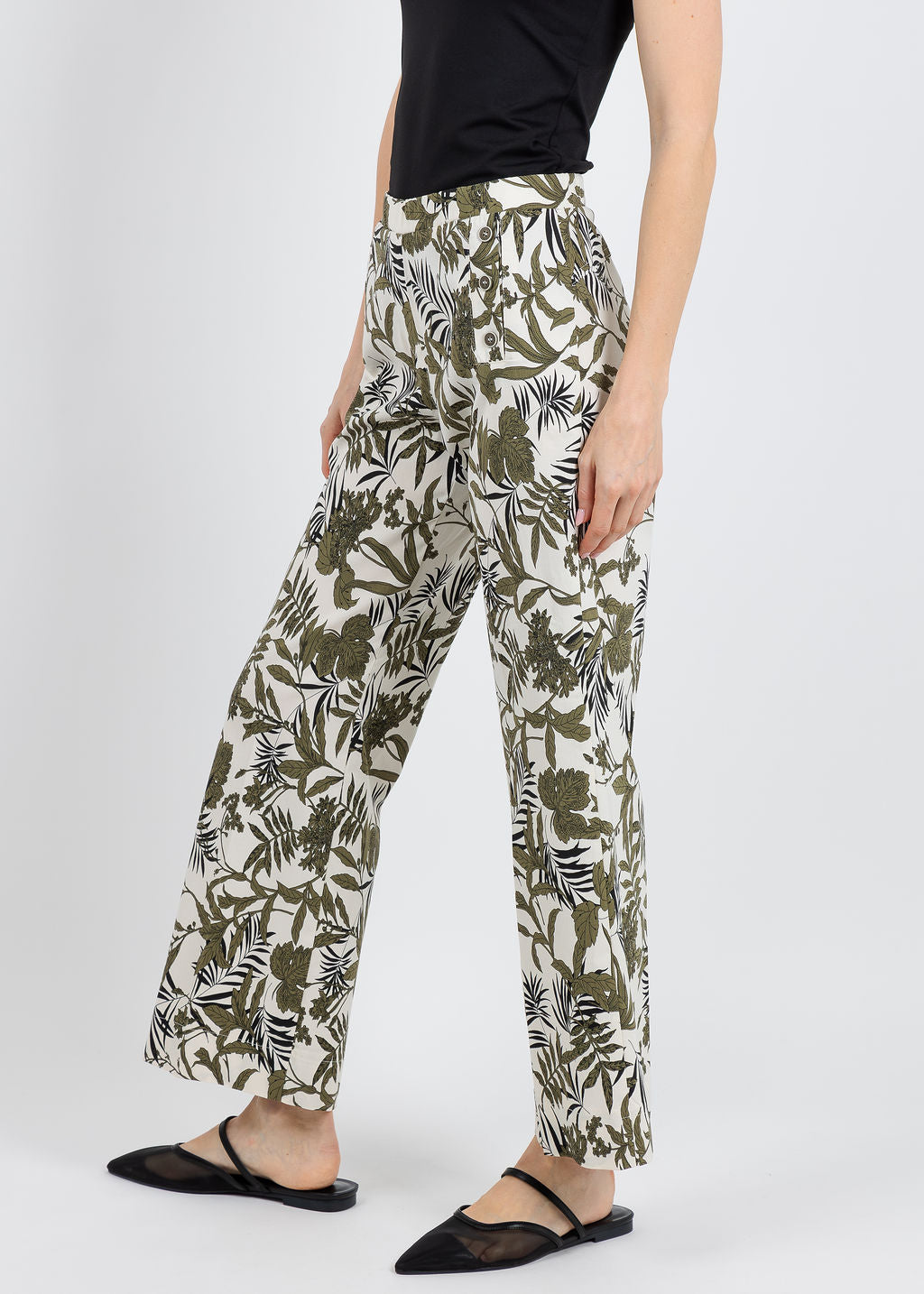 Tinta Kiana Printed Crop Pants in Khaki available at Barbara Katz