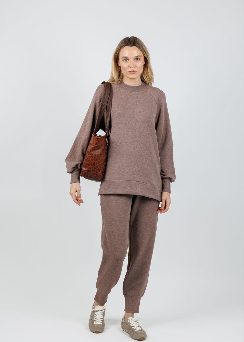 Varley Nicole Boyfriend Sweat in Deep Taupe Marl Fleck paired with matching Varley The Slim Cuff Pants 27.5" in Deep Taupe Marl Fleck available at Barbara Katz