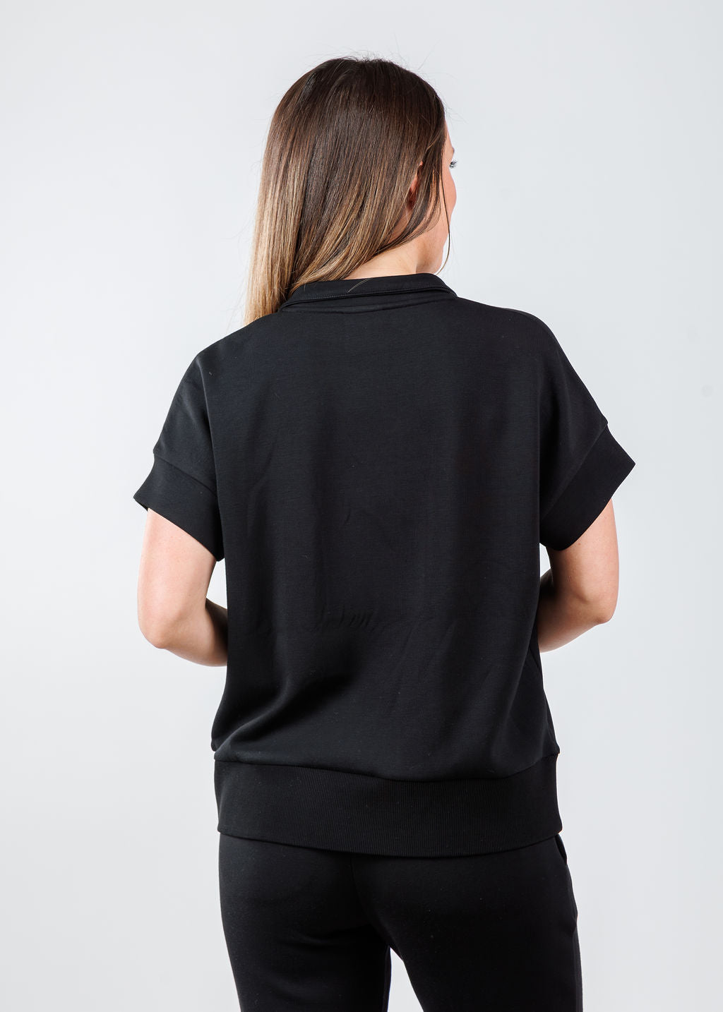 Varley Ritchie Short Sleeve Sweatshirt in Black available at Barbara Katz 