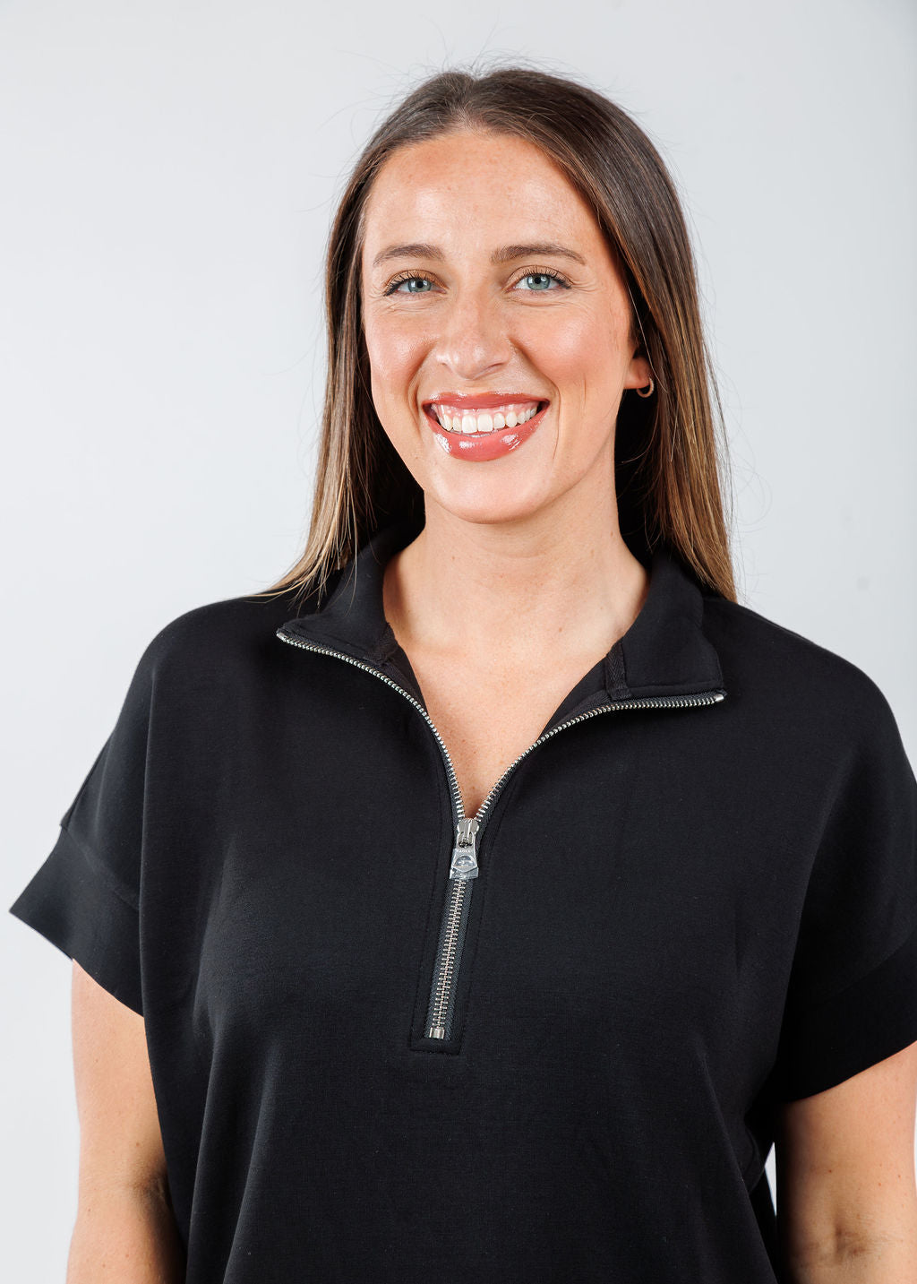 Varley Ritchie Short Sleeve Sweatshirt in Black available at Barbara Katz 