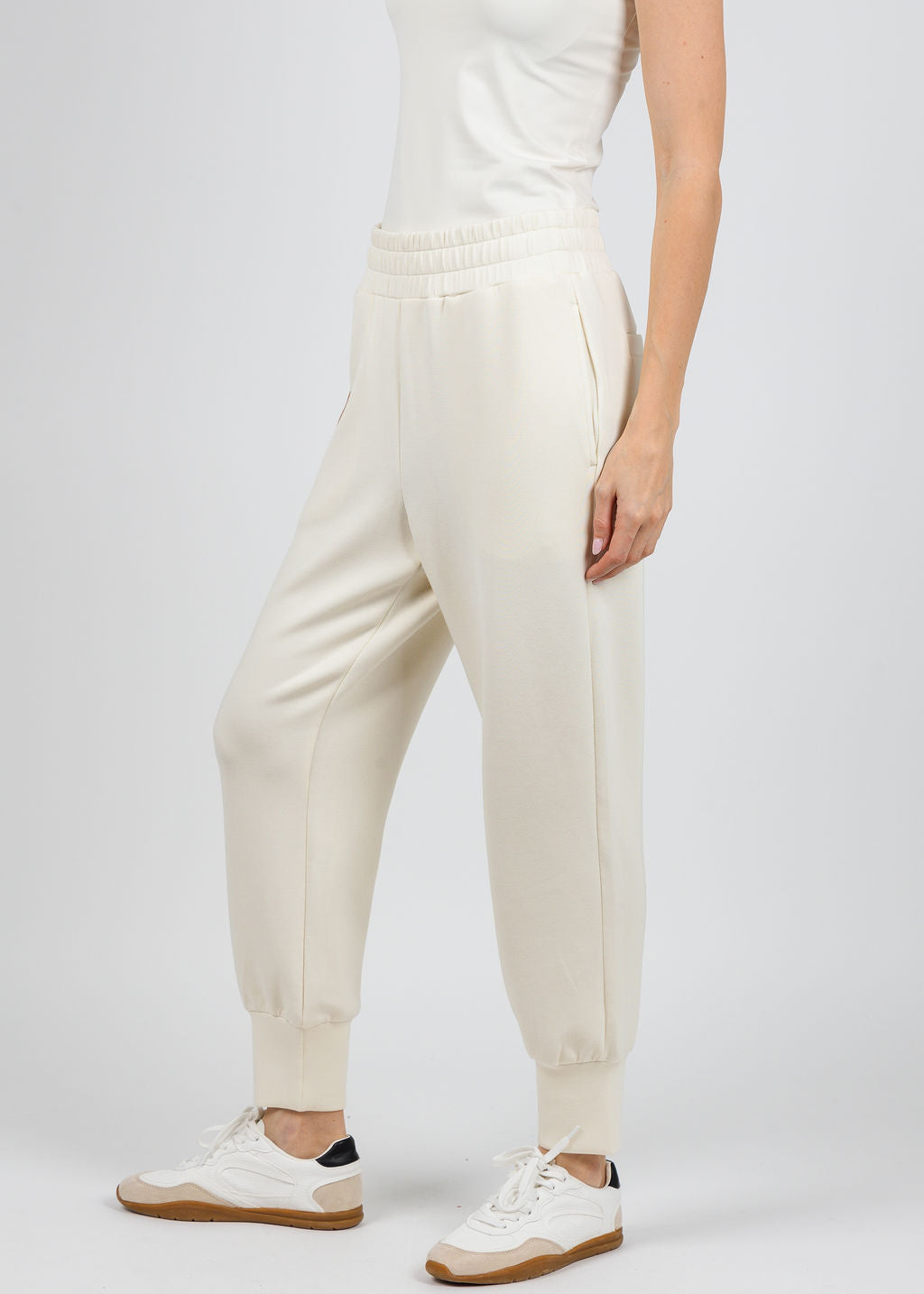 Varley The Slim Cuff Pants 25" in Pristine available at Barbara Katz