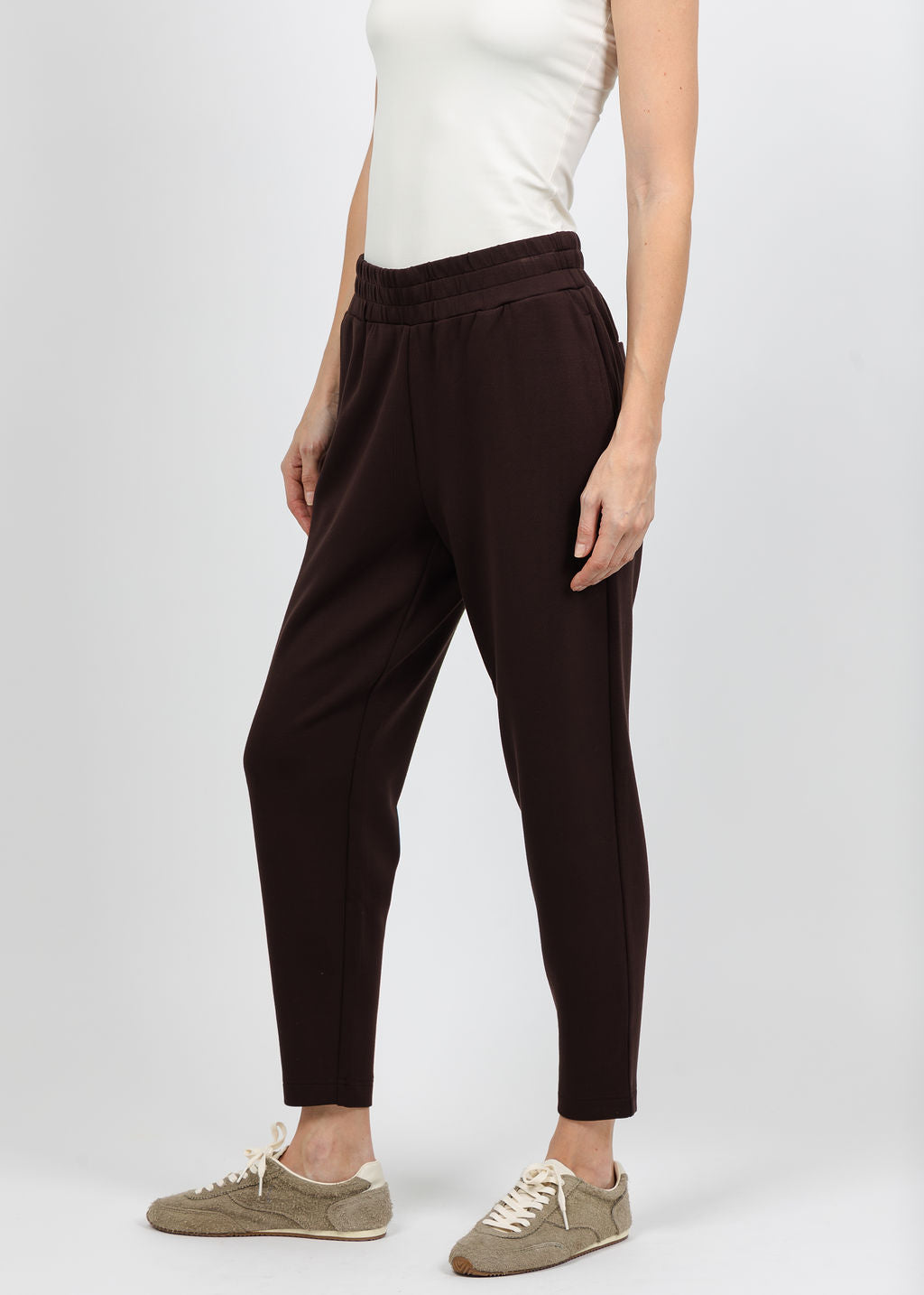 Varley The Slim Pant 25" in Coffee Bean available at Barbara Katz