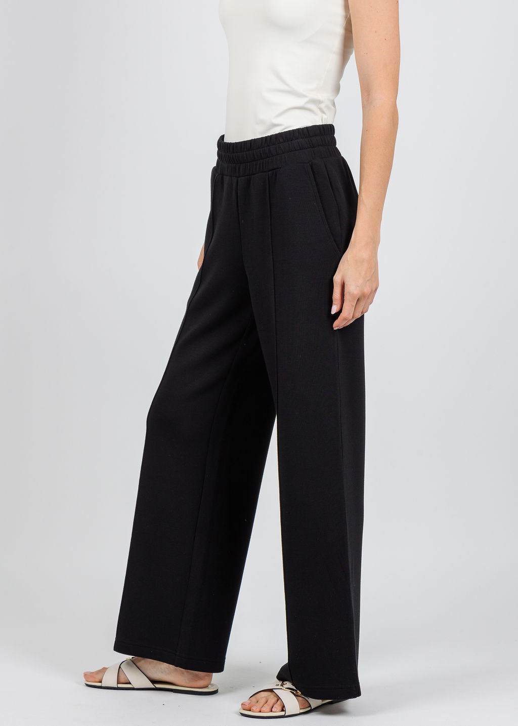 Varley The Wide Leg Pants 28" in Black available at Barbara Katz
