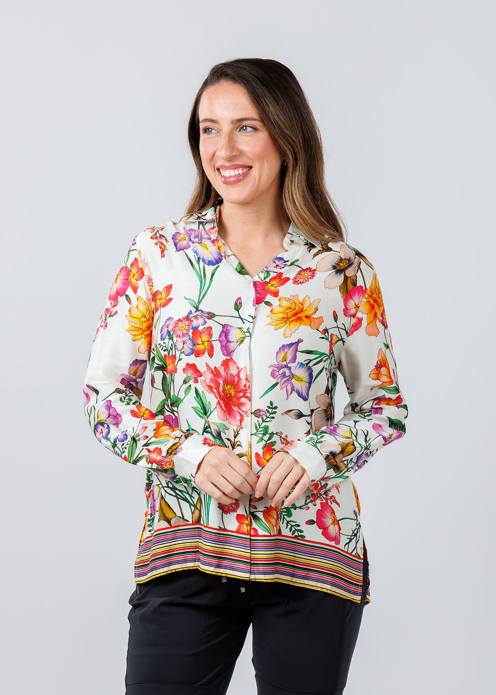 Vilagallo Tea Estampado Flor Blouse in Blanco/Multi available at Barbara Katz