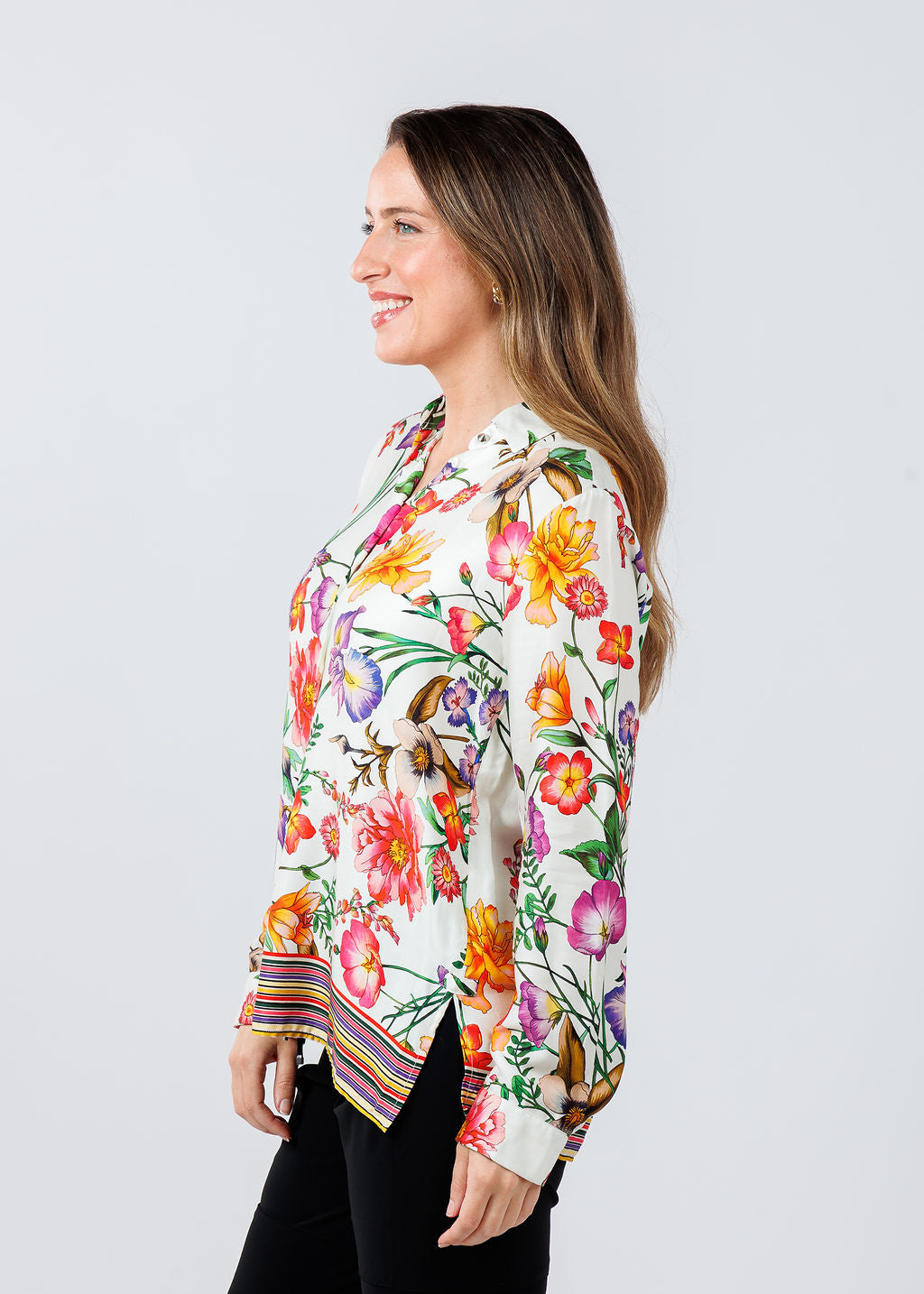 Vilagallo Tea Estampado Flor Blouse in Blanco/Multi available at Barbara Katz