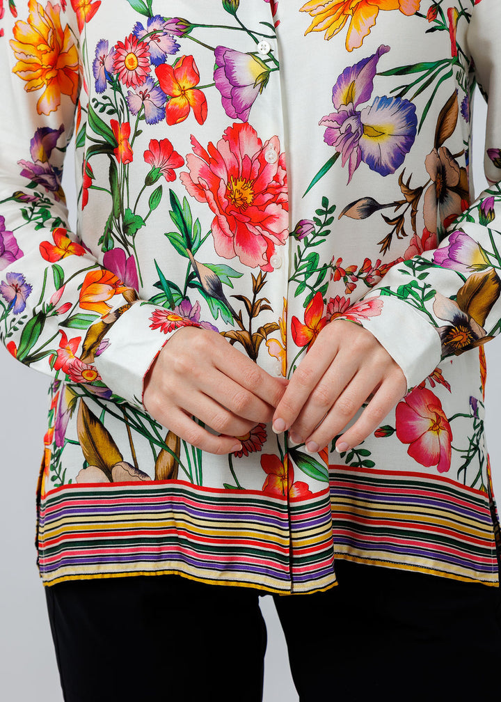 Vilagallo Tea Estampado Flor Blouse in Blanco/Multi available at Barbara Katz