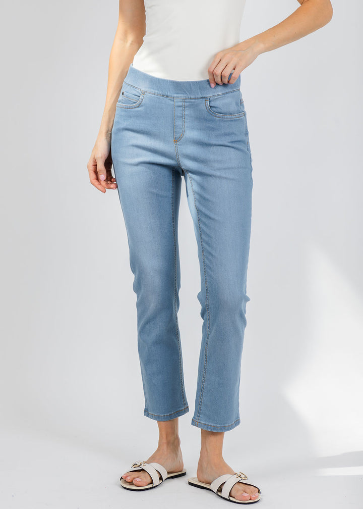Wonderjeans Pull On Ankle Jean 27" in Blue Bleach available at Barbara Katz
