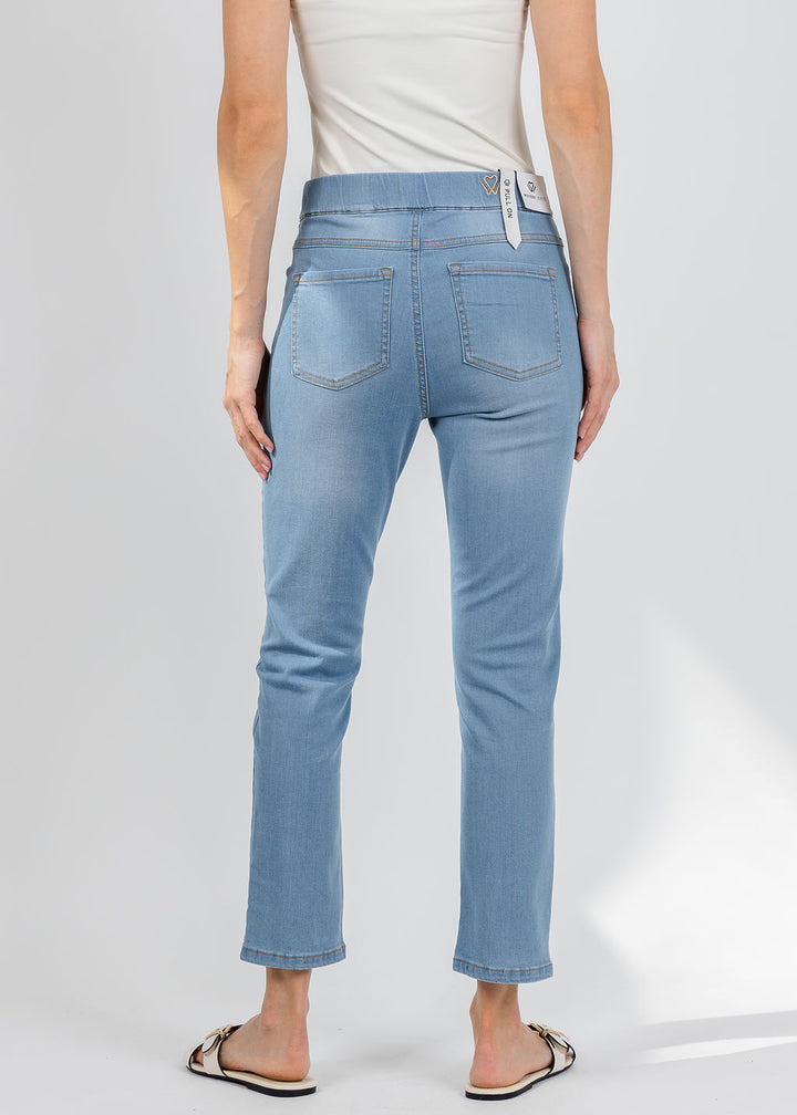 Wonderjeans Pull On Ankle Jean 27" in Blue Bleach available at Barbara Katz