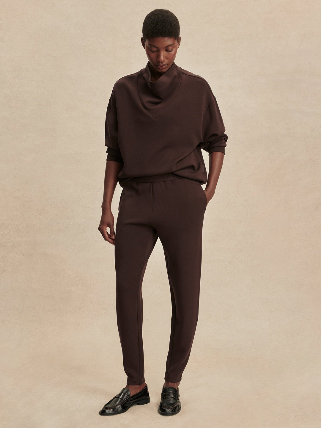 Varley The Slim Pant 27.5" in Coffee Bean available at Barbara Katz