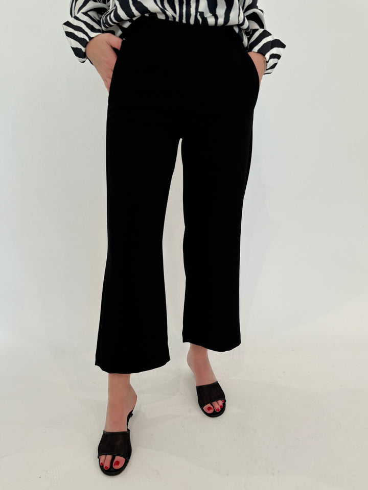 MAC Chiara Crop Floating Crepe Pants in Black