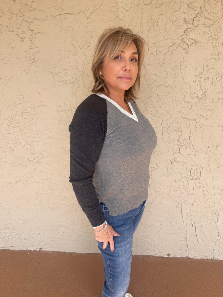 Zaket & Plover Fashioned V Neck Sweater