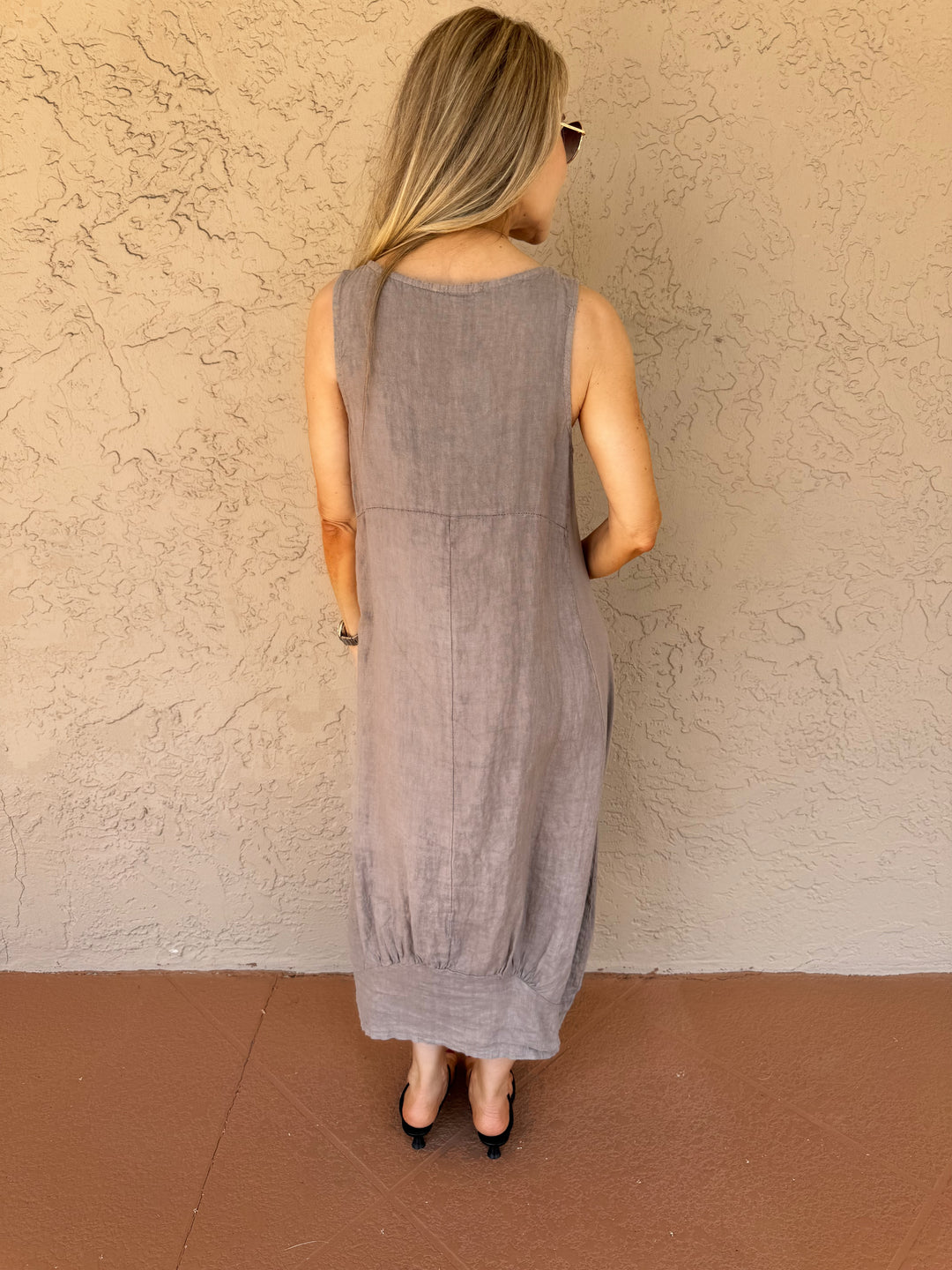 Gigi Moda Sleeveless Luna Midi Dress - Tan