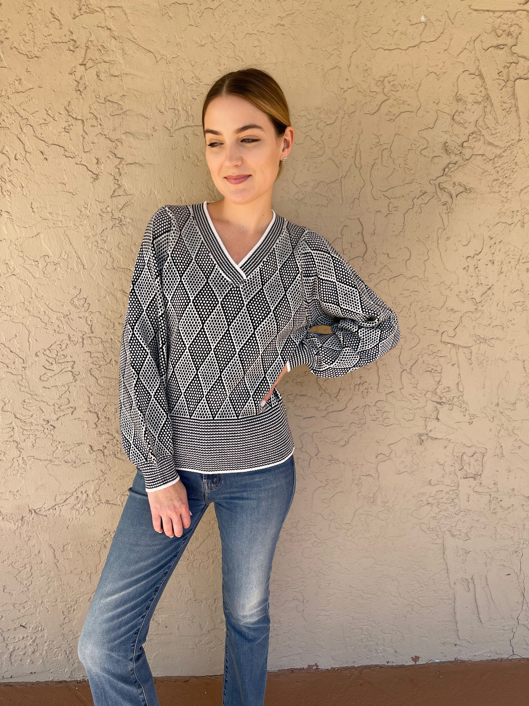 Textured Diamond Pullover - Ivory Combo