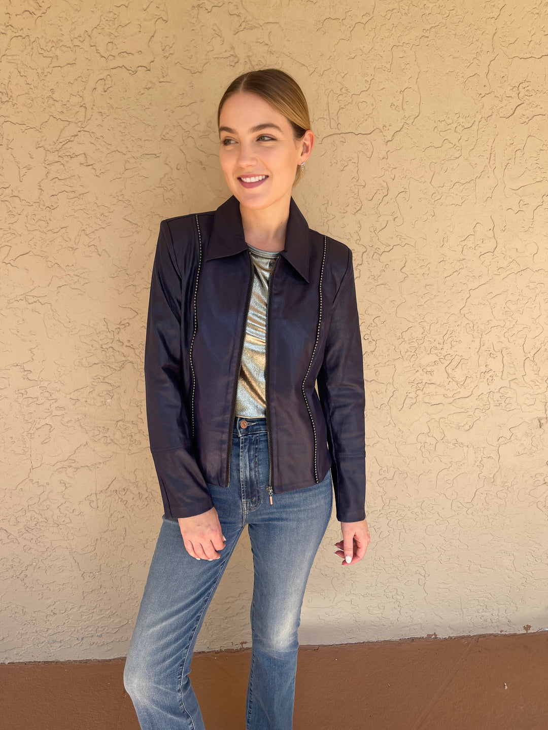 Cropped Jacket with Stud