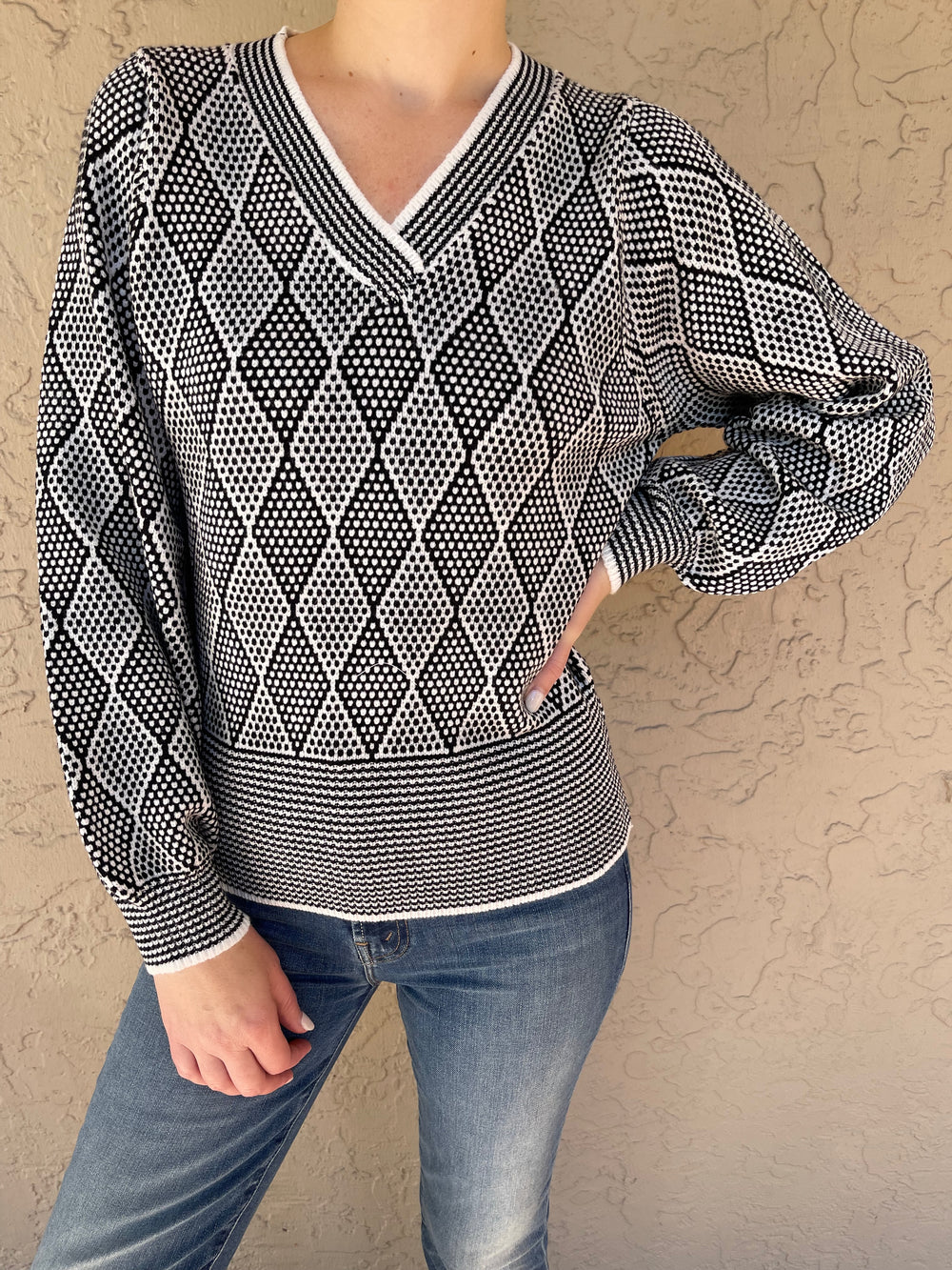 Textured Diamond Pullover - Ivory Combo