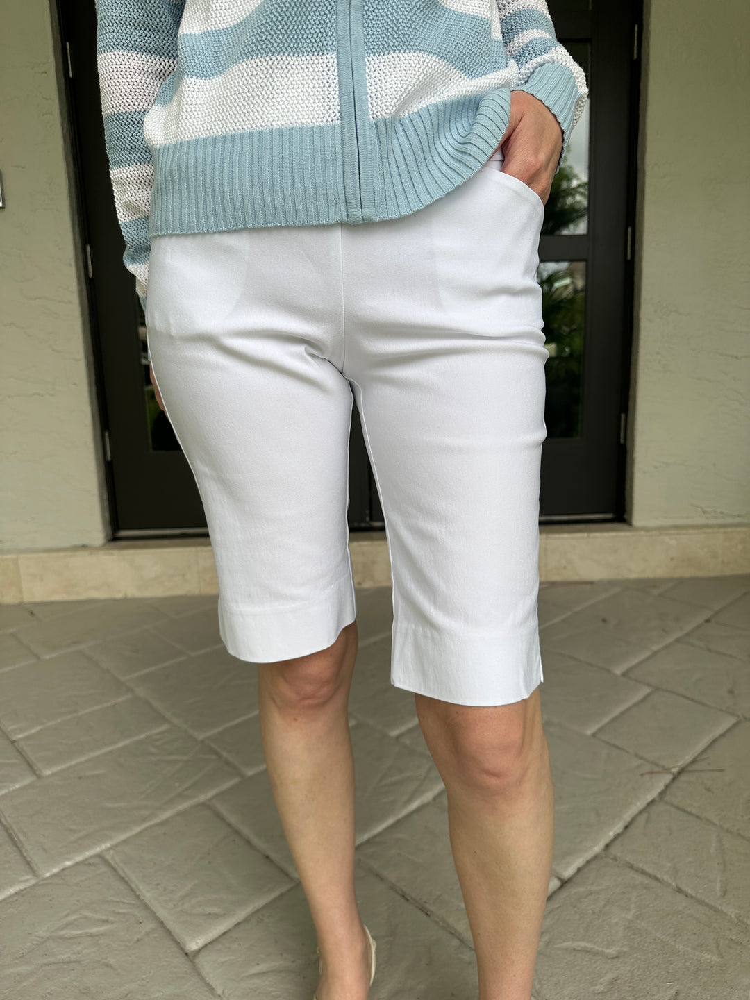 Pure Amici Pull On Short - White