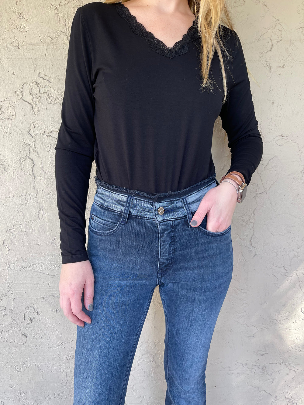 Mac Bootcut Rawedge Waist 32" Denim