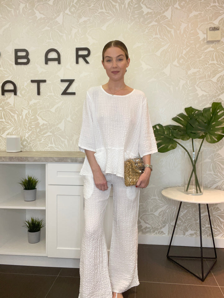 Luna Luz Textured Wide Leg Pant - White