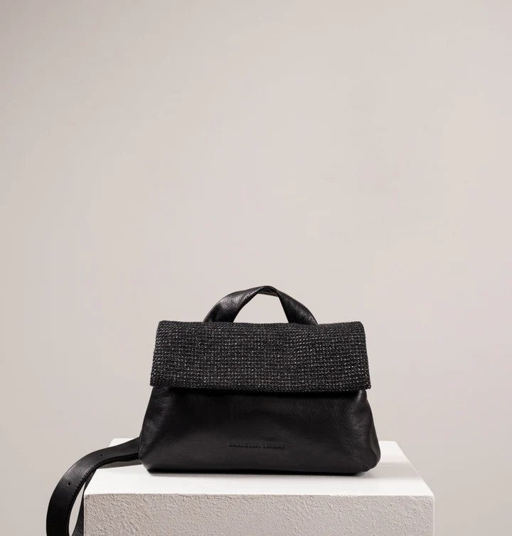 Heidi Baguette Black Straw