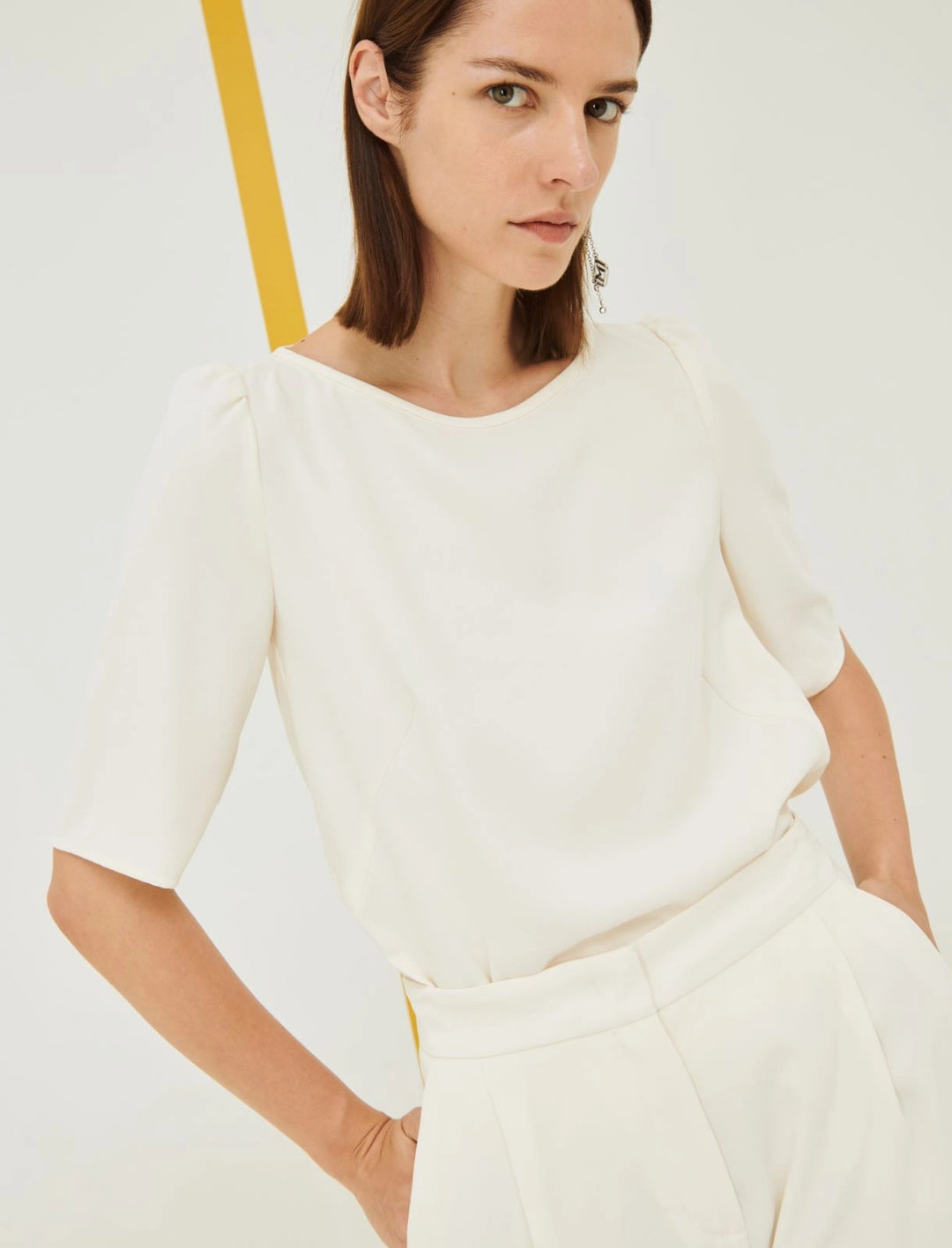 Vanessa satin back crepe hi lo blouse 